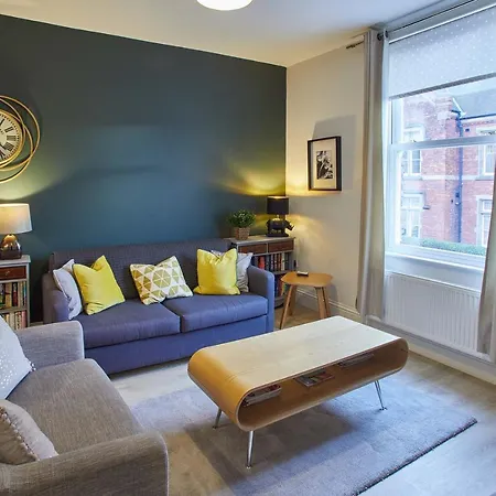 4 Bluebridge Court * York