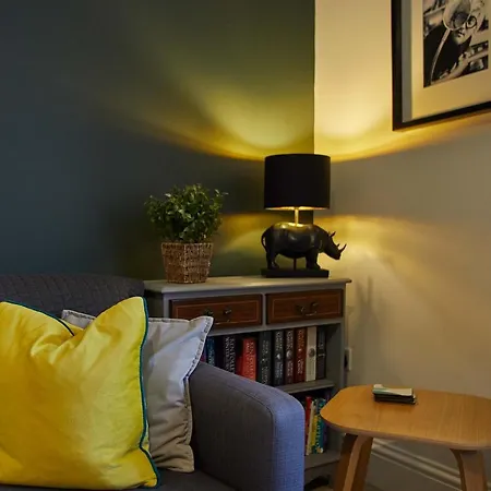 Apartamento 4 Bluebridge Court *