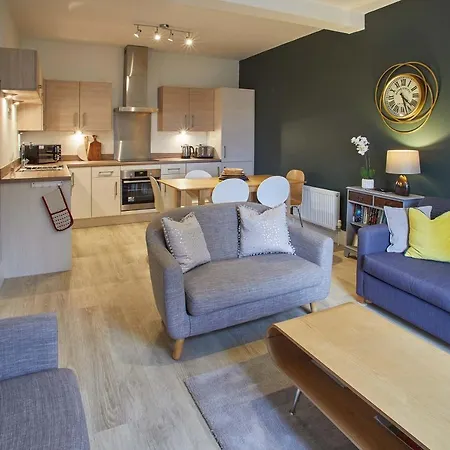 4 Bluebridge Court York