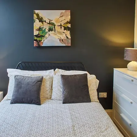 4 Bluebridge Court * York