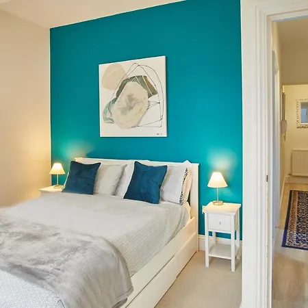 4 Bluebridge Court * York